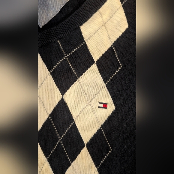 Tommy Hilfiger Men's Navy Argyle Sweater - Picture 3 of 5